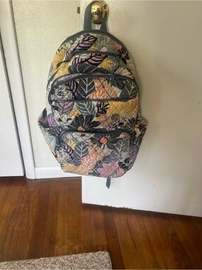 Quilted Floral Leaf Print Backpack - Multicolor